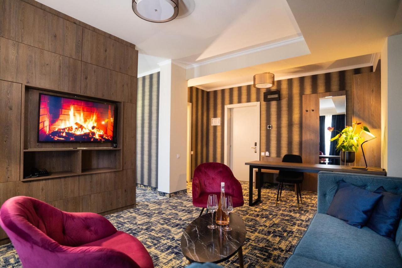 Imperio Hotel Cernavoda Luaran gambar
