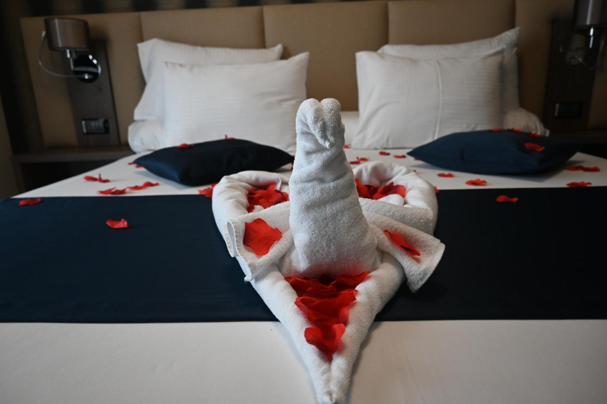 Imperio Hotel Cernavoda Luaran gambar