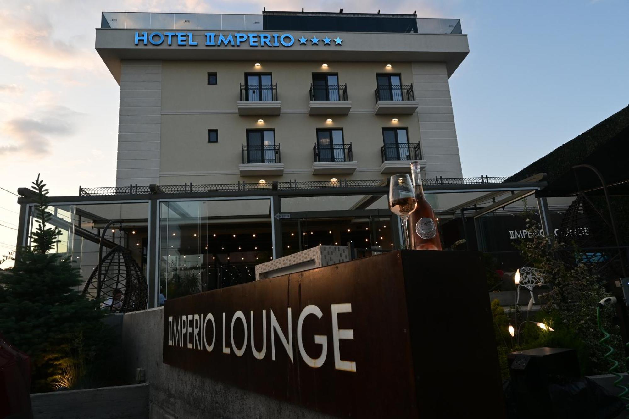 Imperio Hotel Cernavoda Luaran gambar